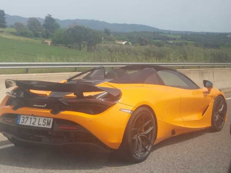McLaren 720S Spider spotted in Barcelona