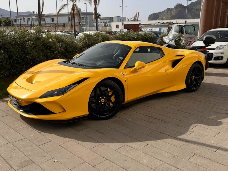 Ferrari F8 Tributo spotted in Palermo