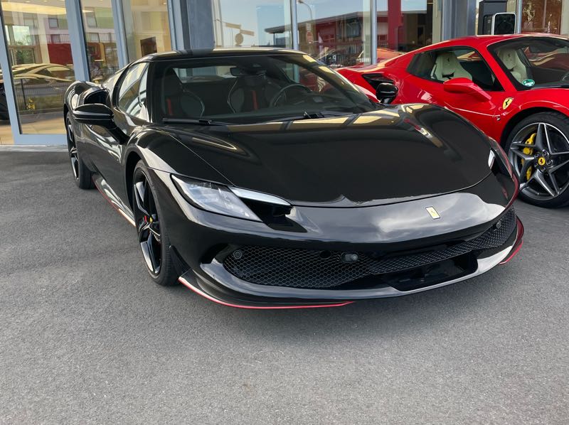 Ferrari SF90 Stradale (2020) spotted in Düsseldorf, Germany