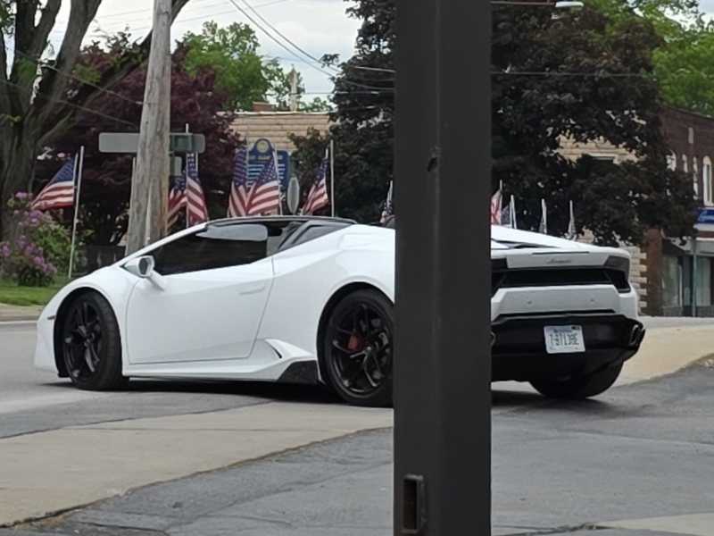 Lamborghini Huracán (2015) spotted in Washington Township, United States