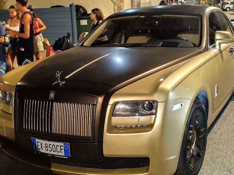 Rolls-Royce Ghost spotted in Santa Marinella