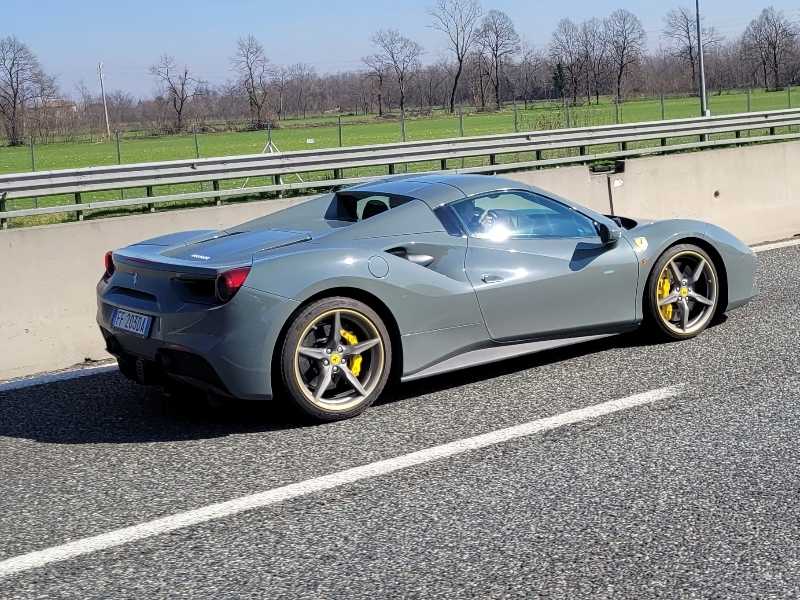 Ferrari 488 Spider spotted in Legnano