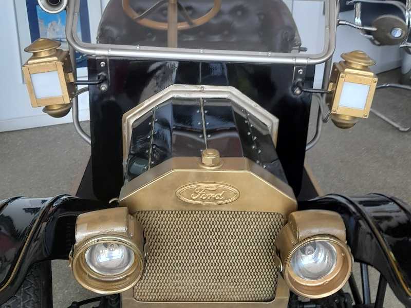 Ford Model T spotted in Bucharest