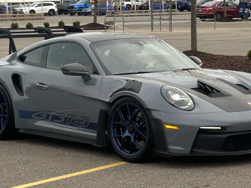 Porsche 911 GT3 RS (2022) spotted in Cincinnati, United States
