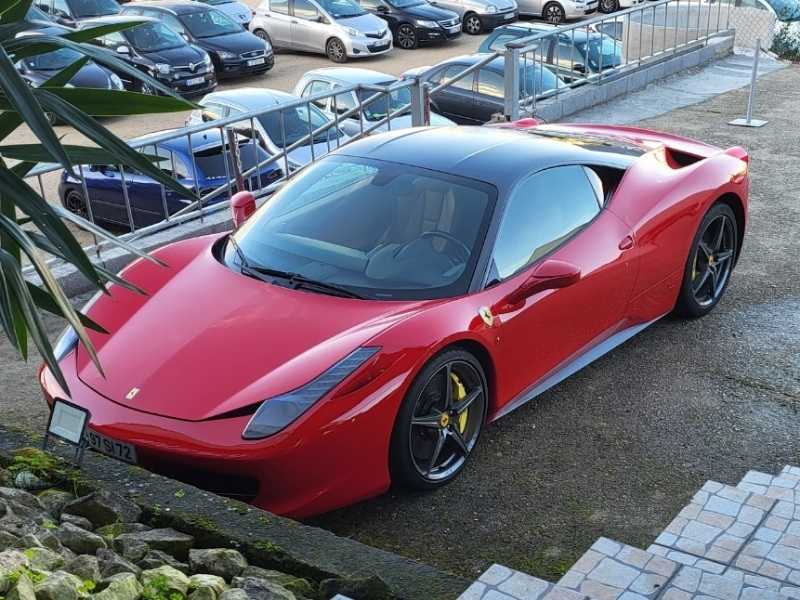 Ferrari 458 Italia spotted in Coimbra
