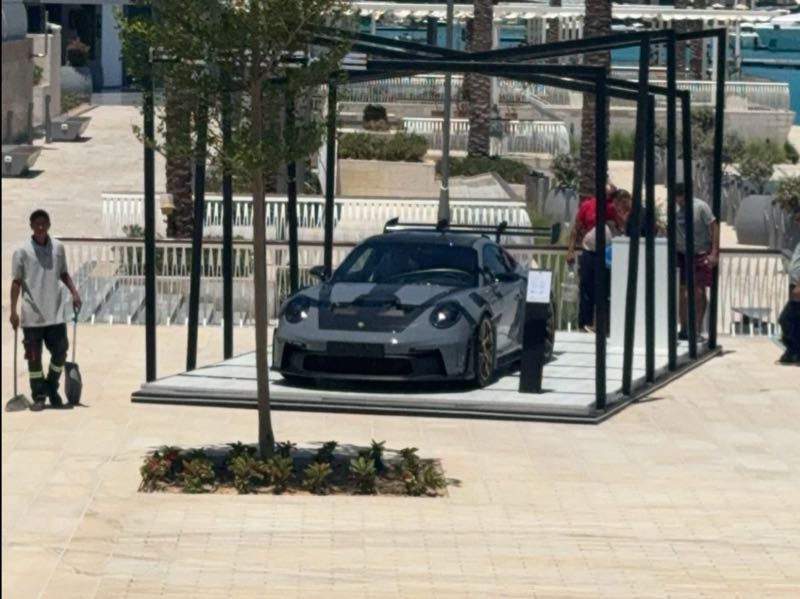 Porsche 911 GT3 RS spotted in Al ‘Alamayn