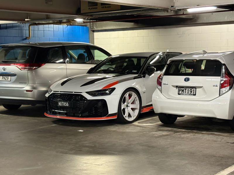 Audi RS6 (2021) spotted in Auckland, New Zealand