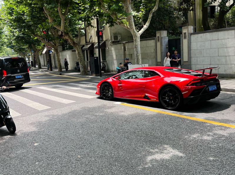 Lamborghini Huracán spotted in Shanghai