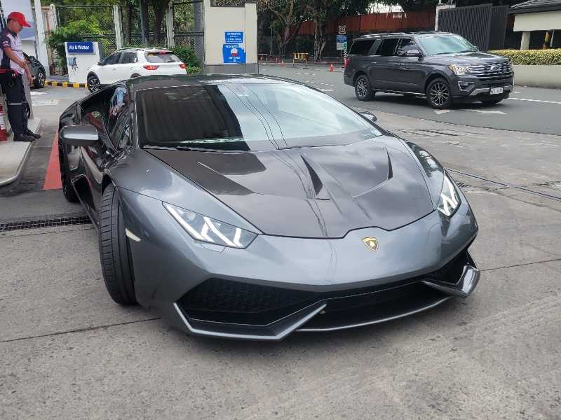 Lamborghini Huracán spotted in Dasmariñas
