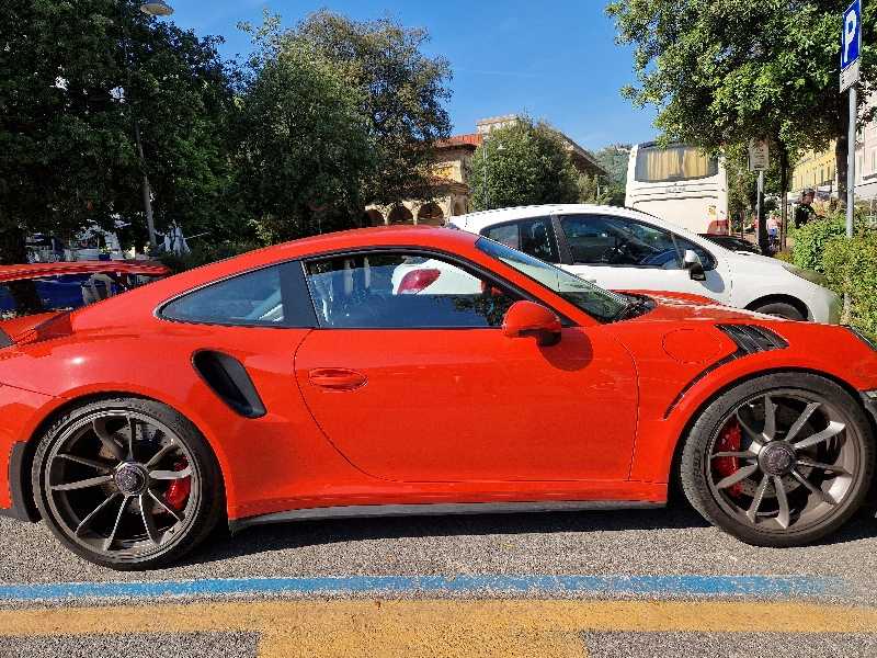 Porsche 911 Turbo S spotted in Pistoia