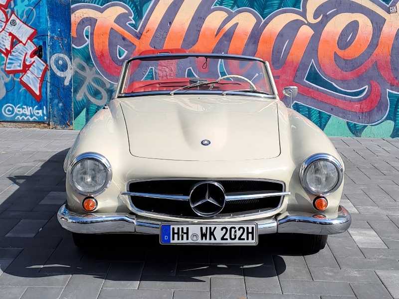 Mercedes-Benz 300 SL spotted in Hamburg