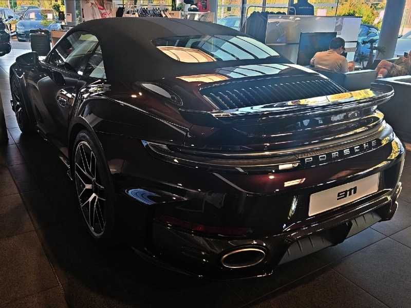 Porsche 911 spotted in Nîmes
