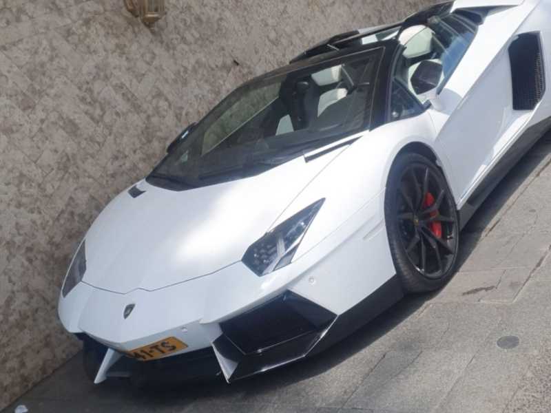 Lamborghini Aventador (2015) spotted in Istanbul, Turkey