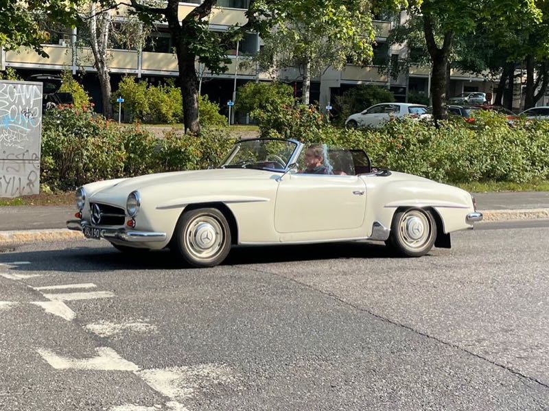 Mercedes-Benz 300 SL spotted in Viitasaari