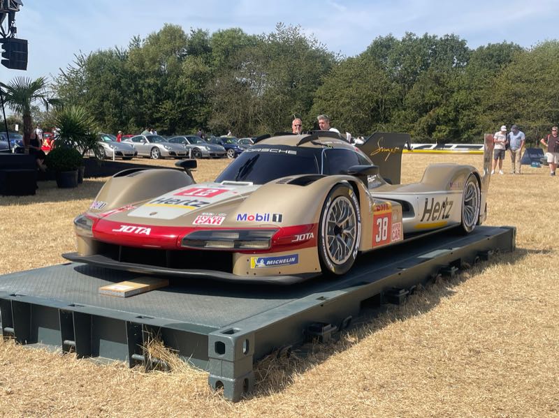 Porsche 919 Hybrid spotted in Oxford
