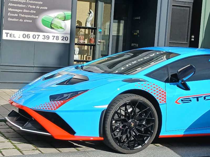 Lamborghini Centenario (2016) spotted in Châteauroux, France