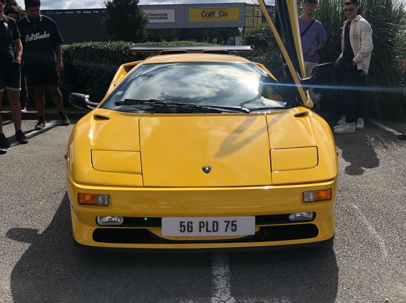 Lamborghini Diablo spotted in Vannes