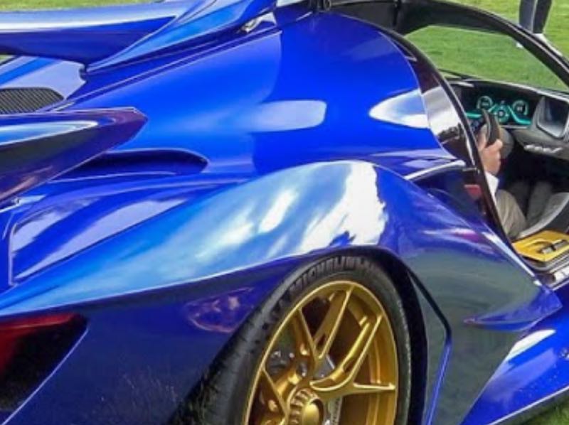 McLaren P1 spotted in Westminster
