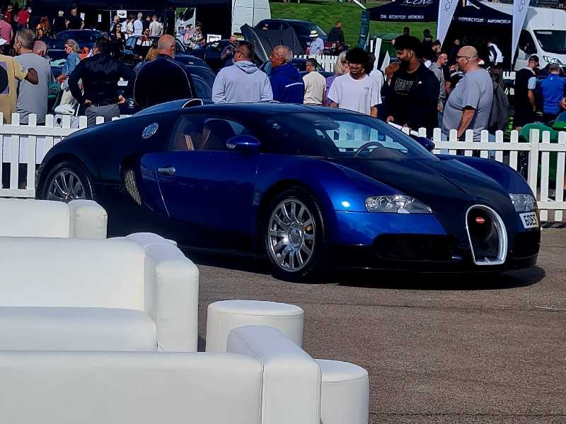 Bugatti Veyron spotted in Leicester