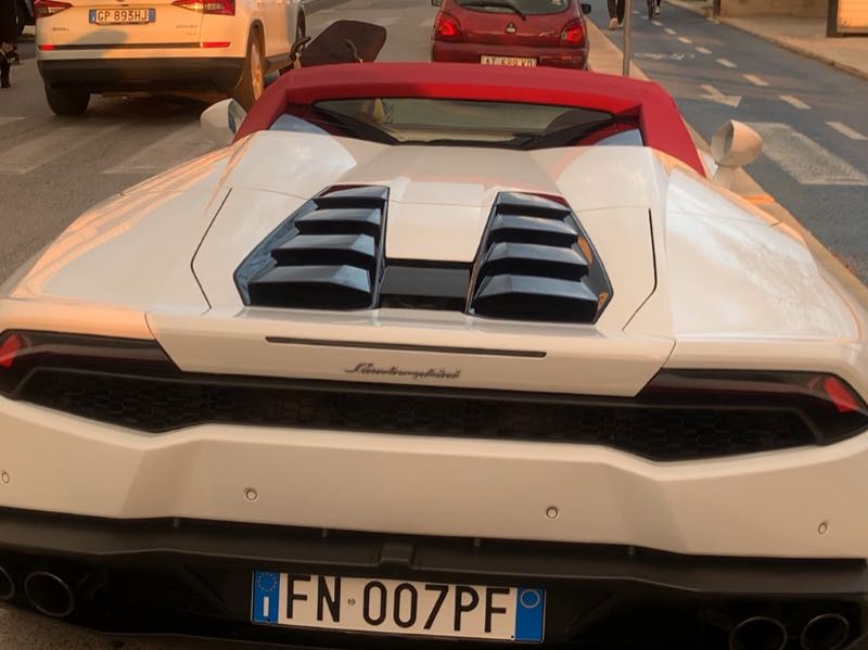 Lamborghini Huracán Spyder spotted in Ragusa