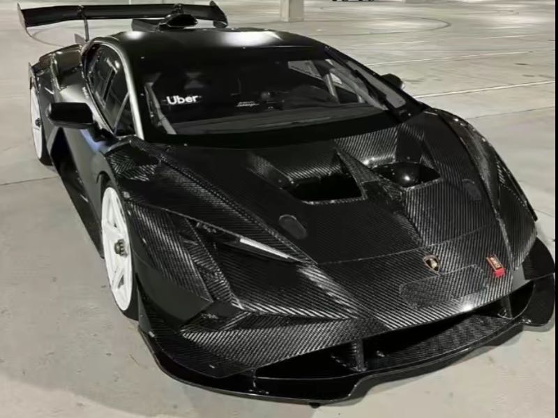 Lamborghini Essenza SCV12 spotted in Miami
