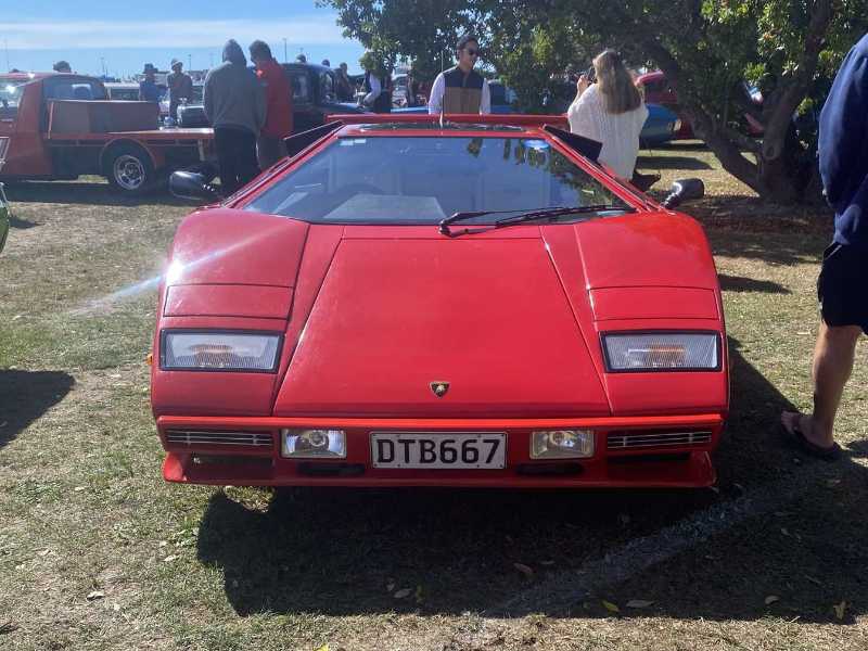 Lamborghini Countach spotted in Oamaru