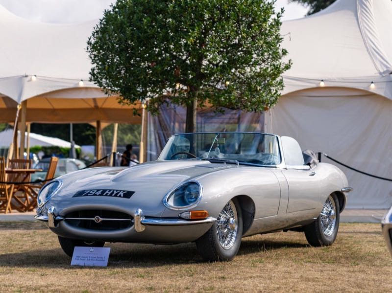 Jaguar E-Type spotted in Rovigo