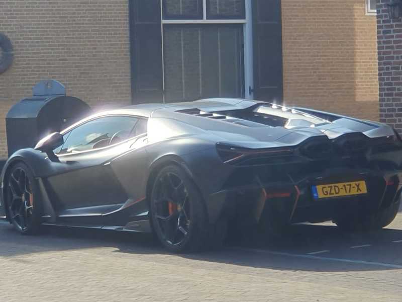 Lamborghini Centenario (2016) spotted in Rotterdam, The Netherlands