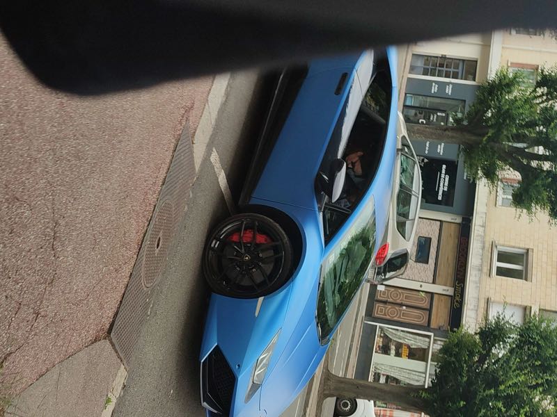 Lamborghini Huracán spotted in Caen
