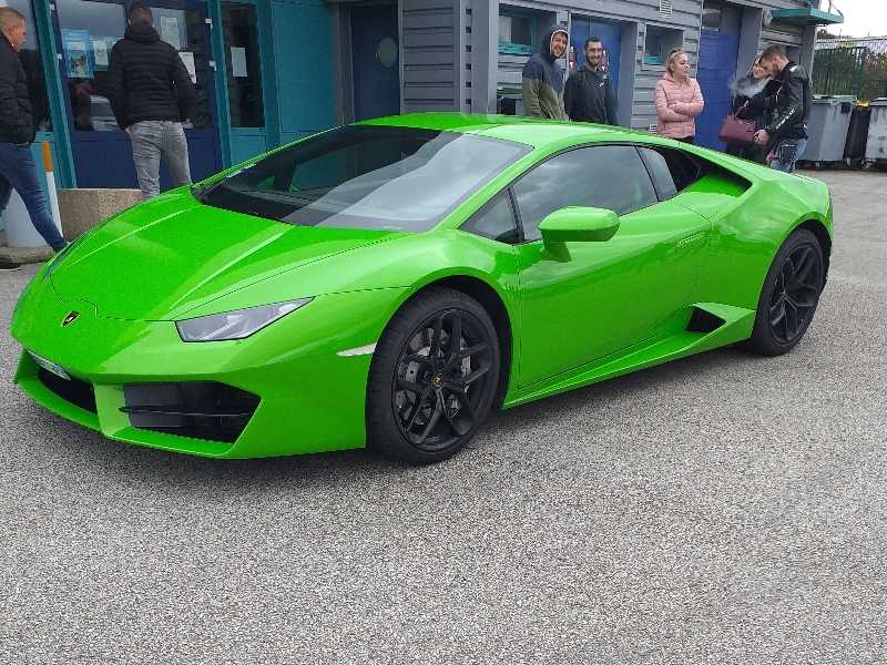 Lamborghini Huracán spotted in Équeurdreville-Hainneville