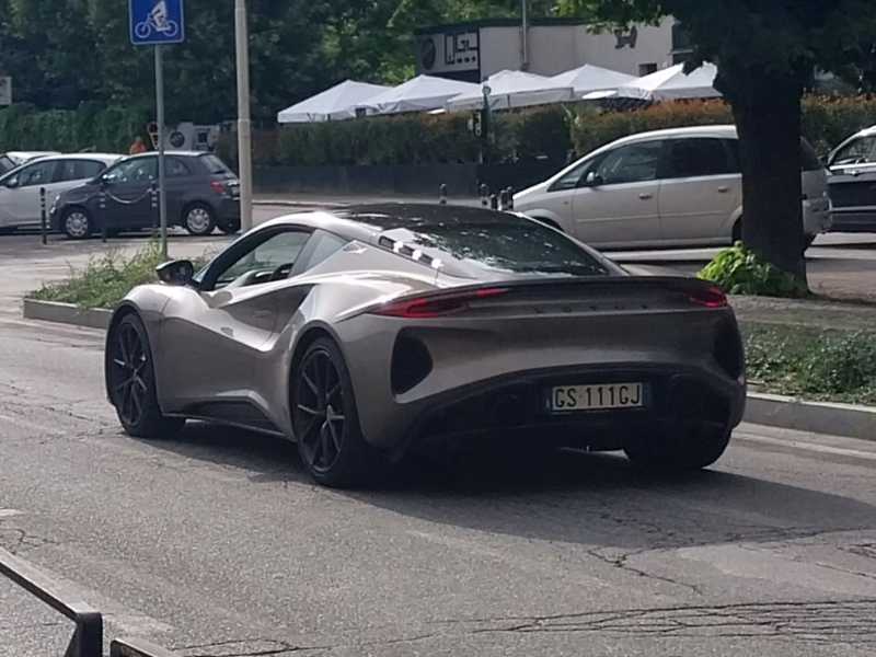 McLaren 720S spotted in Aosta