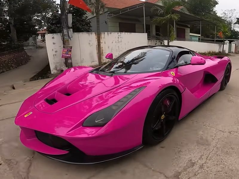 Ferrari LaFerrari spotted in Manresa