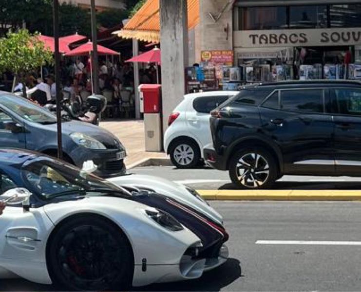Pagani Huayra R spotted in Monaco