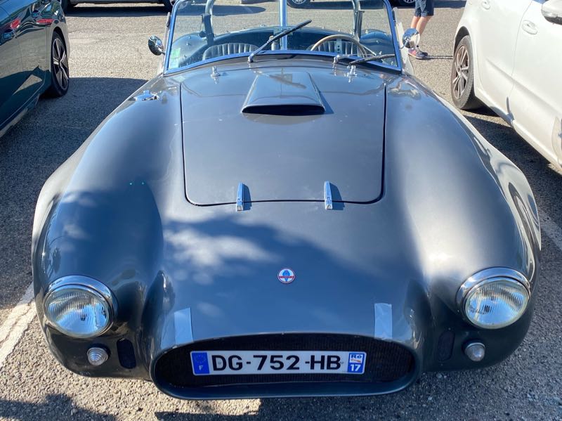AC Cobra spotted in Avignon