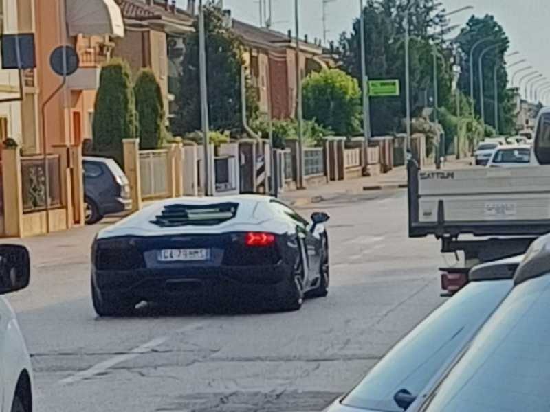 Lamborghini Aventador spotted in Ferrara
