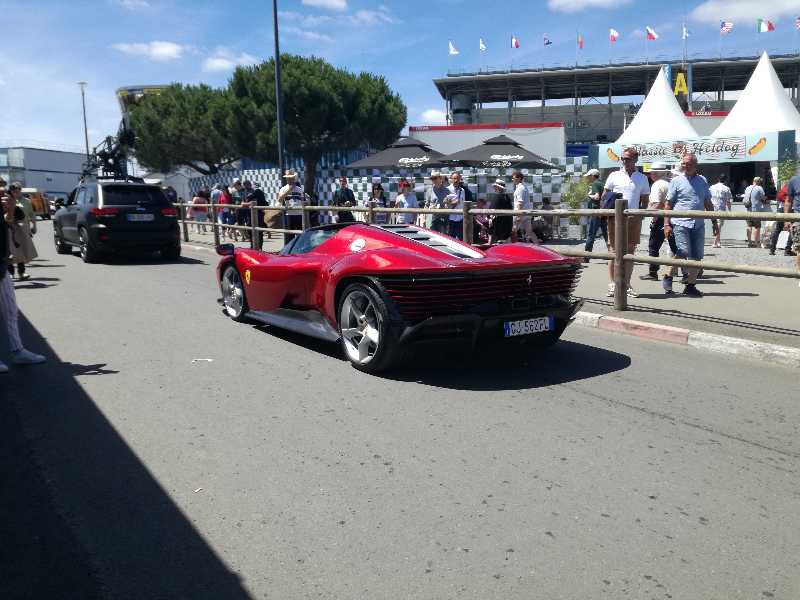 Ferrari Daytona SP3 spotted in Le Mans