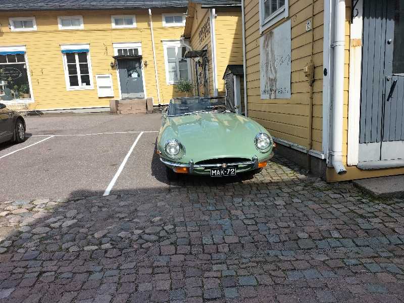 Jaguar E-Type spotted in Porvoo